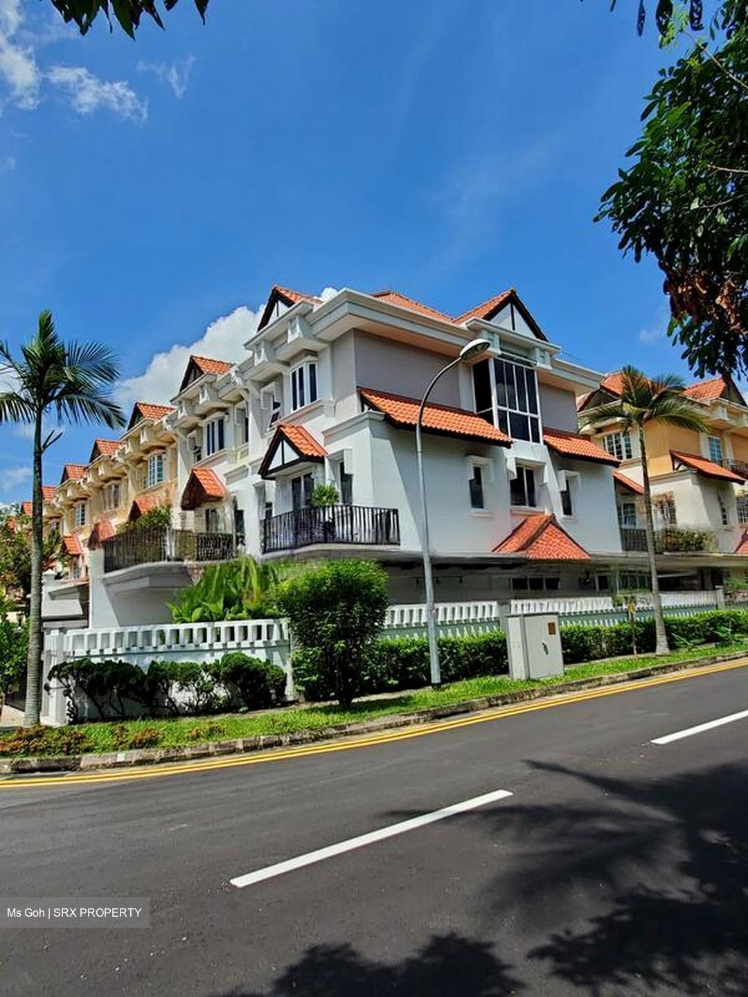Mera Terrace (D16), Terrace #528274131